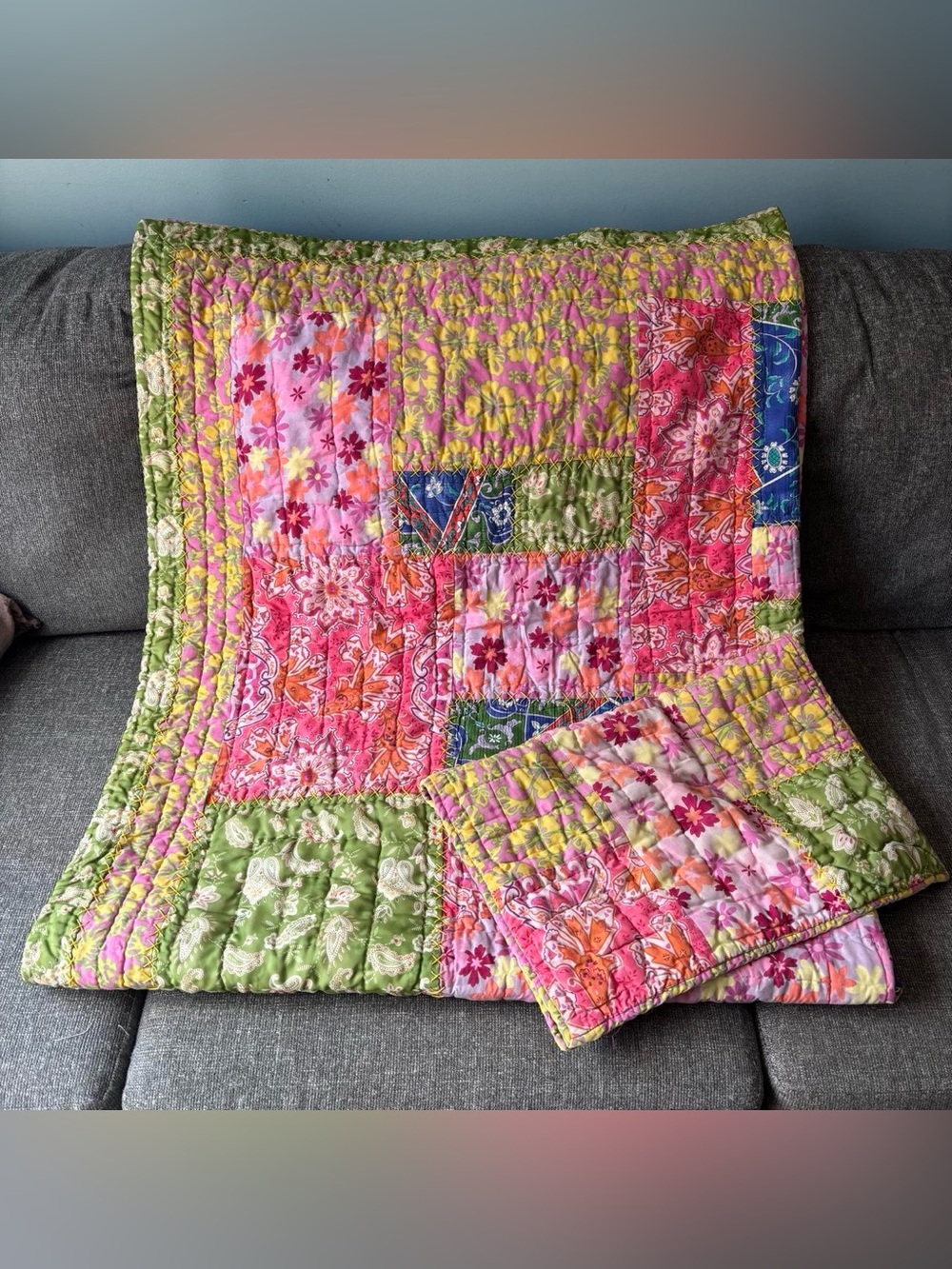 VTG Twin Shabby Hawaiian Floral Brilliant Colors PEM America Quilt 1 Sham